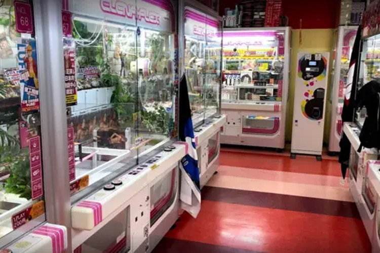 アドアーズ上野アメ横店 店内